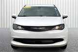 Used 2022 Chrysler Voyager LX image 3