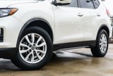 Used 2020 Nissan Rogue SV image 2