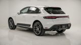 Certified 2024 Porsche Macan image 3