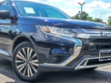 Used 2020 Mitsubishi Outlander ES image 2