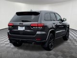 Used 2017 Jeep Grand Cherokee Altitude image 6