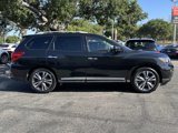 Used 2020 Nissan Pathfinder Platinum image 2