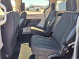Used 2022 Chrysler Voyager LX image 5