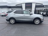Used 2023 Chevrolet Equinox LT w/ Driver Convenience Package image 2