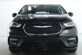 Used 2023 Chrysler Pacifica Touring-L image 5