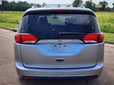 Used 2020 Chrysler Pacifica Touring-L image 4