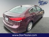 Used 2017 Kia Forte LX image 2
