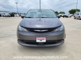Used 2023 Chrysler Voyager LX image 2