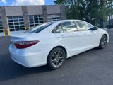 Used 2016 Toyota Camry SE image 3