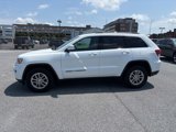 Used 2020 Jeep Grand Cherokee Laredo image 5