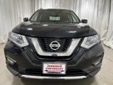 Used 2017 Nissan Rogue SV w/ SV Premium Package image 2