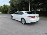 Used 2020 Toyota Camry XLE image 3