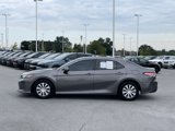 Used 2020 Toyota Camry L image 4