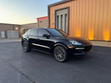 Used 2022 Porsche Cayenne Turbo image 4