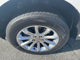 Used 2013 Lincoln MKX FWD image 3