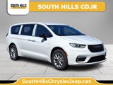 New 2026 Chrysler Pacifica Select image 1