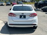 Used 2017 Ford Fusion SE w/ Fusion SE Technology Package image 4