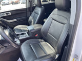 Used 2022 Ford Explorer Limited image 3