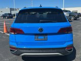 Used 2022 Volkswagen Taos SE w/ Panoramic Sunroof Package image 3