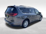 Used 2022 Chrysler Pacifica Touring-L image 3