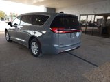 New 2025 Chrysler Pacifica Select image 3