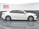 Used 2020 Toyota Camry LE image 5