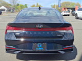 Used 2022 Hyundai Elantra Limited w/ Cargo Package image 5
