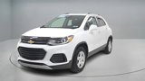 Used 2020 Chevrolet Trax LT w/ LT Convenience Package image 3