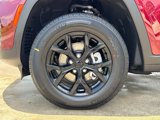 New 2025 Jeep Grand Cherokee Altitude image 4