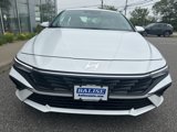 Certified 2025 Hyundai Elantra SE image 2