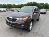 Used 2011 Kia Sorento LX w/ Convenience Pkg image 2