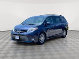 Used 2018 Toyota Sienna XLE image 3
