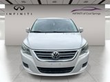 Used 2010 Volkswagen Routan SE image 2