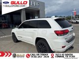 Used 2017 Jeep Grand Cherokee Altitude image 3