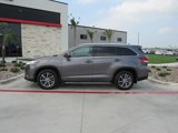 Used 2017 Toyota Highlander XLE image 6