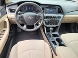 Used 2017 Hyundai Sonata SE image 2