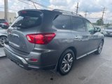 Used 2018 Nissan Pathfinder 4WD image 2