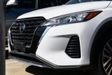 Used 2021 Nissan Kicks SV image 3