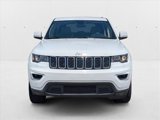 Used 2017 Jeep Grand Cherokee Laredo image 2