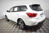 Used 2018 Nissan Pathfinder SV image 3
