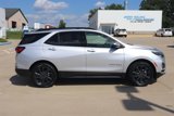 Used 2022 Chevrolet Equinox RS image 2