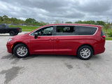 New 2025 Chrysler Pacifica Select image 5