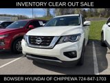Used 2017 Nissan Pathfinder Platinum w/ Family Entertainment Package image 2