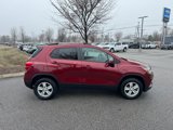 Used 2022 Chevrolet Trax LT w/ LT Convenience Package image 4
