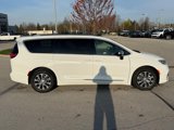New 2025 Chrysler Pacifica Pinnacle image 3