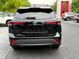 Used 2024 Toyota Highlander XLE image 6