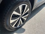 Certified 2022 Volkswagen Taos SE w/ Panoramic Sunroof Package image 2