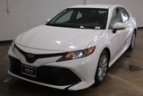 Used 2018 Toyota Camry LE image 3