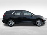 Used 2023 Chevrolet Equinox LT image 2