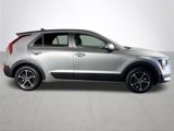 Used 2023 Kia Niro LX image 5